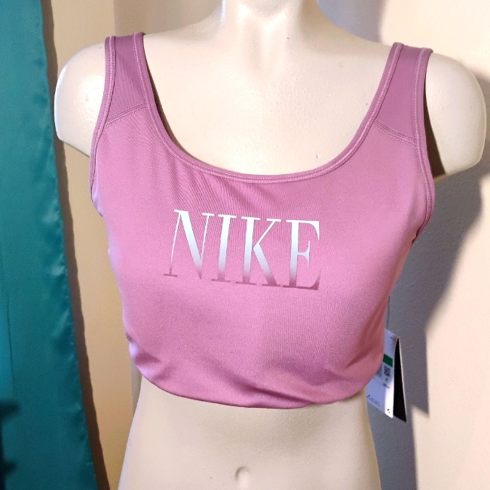 NEW Nike Sports Bra.  LAST CALL 😔